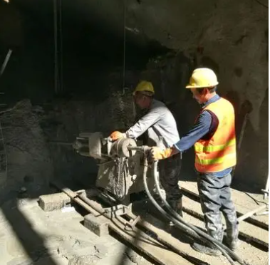 井陉矿水下抗分散灌浆料特点 水下不分散注浆料介绍